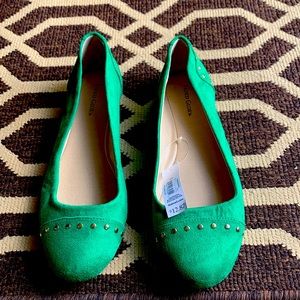 Emerald green flats NWT
